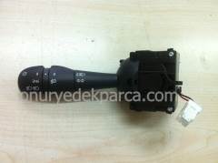 CLİO 4 CAPTUR TRAFİC 3 FAR SİNYAL KUMANDA KOLU 8201167981